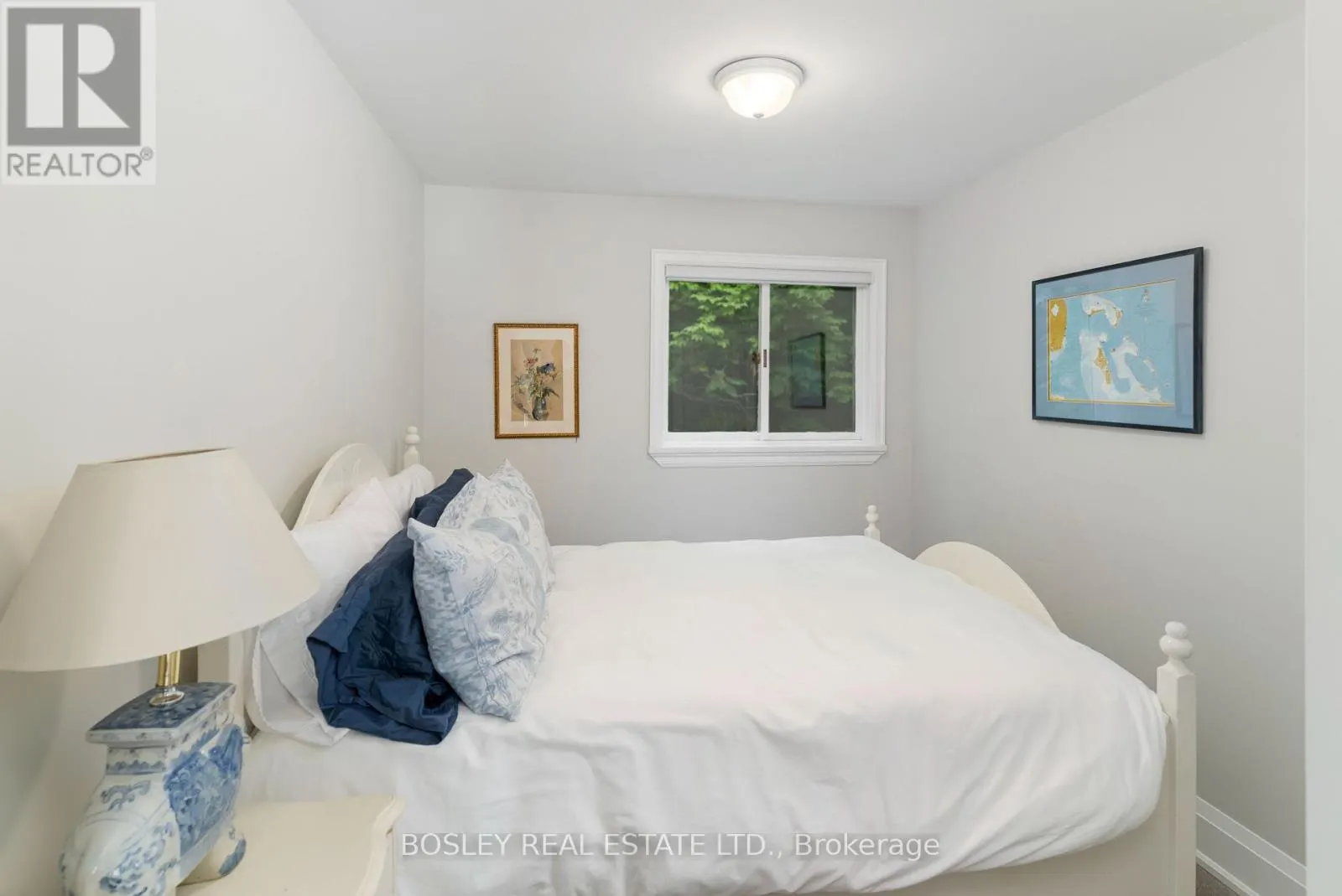 COTTAGE - 152 FARLAIN LAKE ROAD E