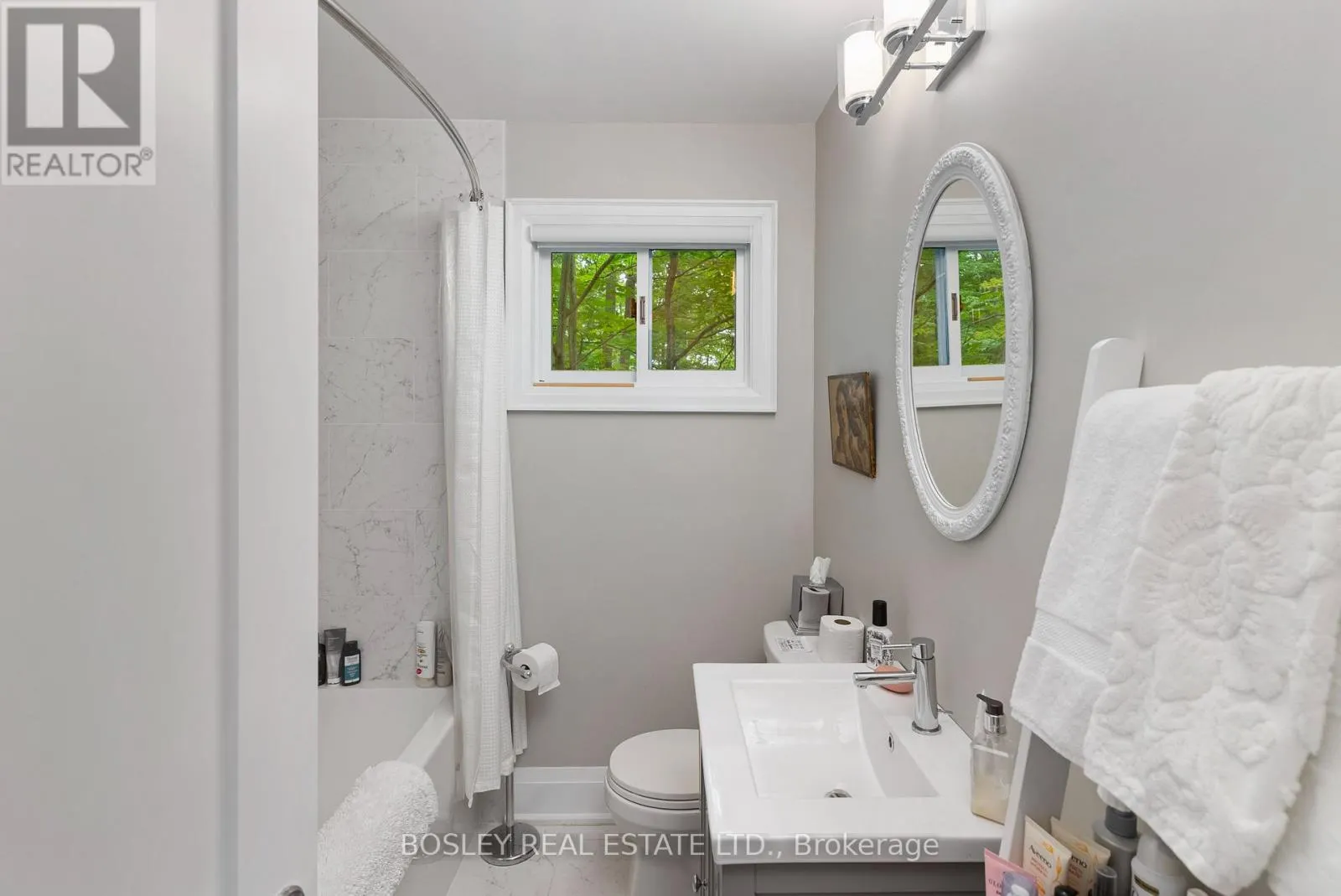 COTTAGE - 152 FARLAIN LAKE ROAD E