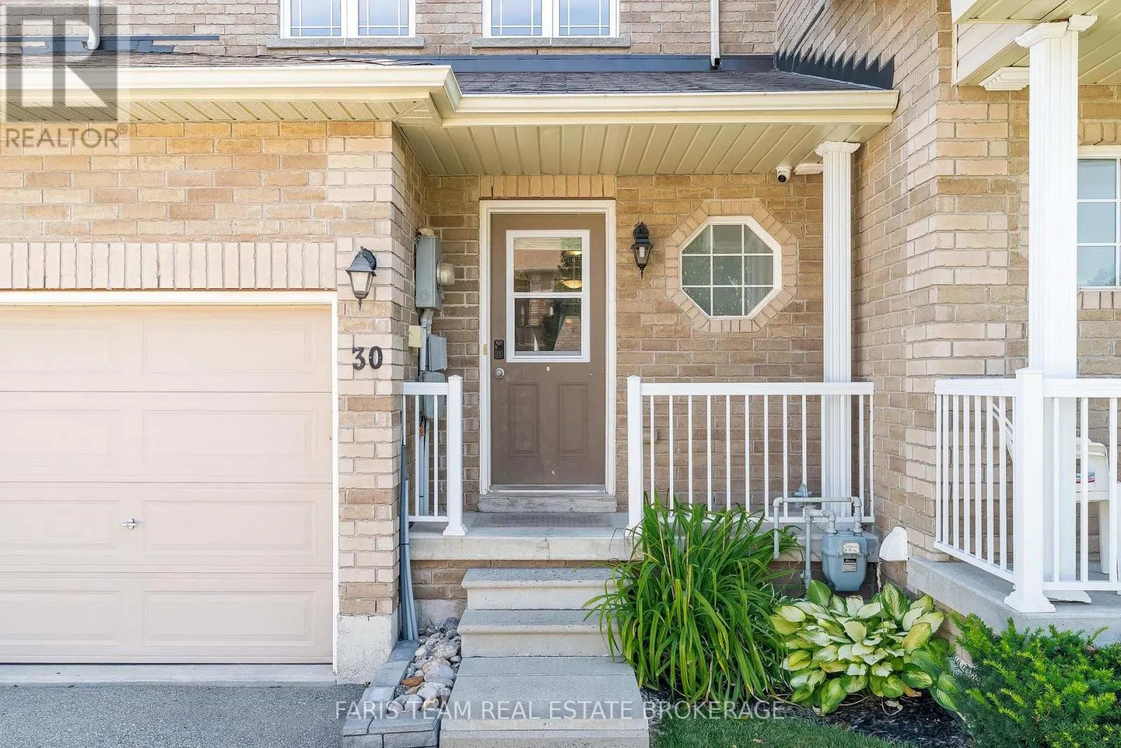 30 SOUTHWOODS CRESCENT