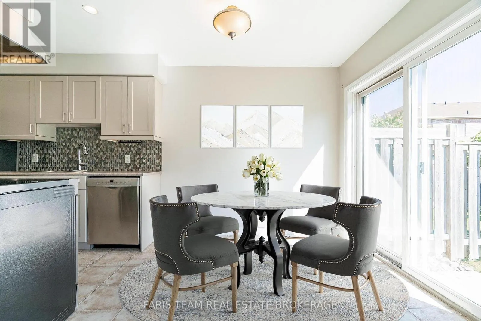 30 SOUTHWOODS CRESCENT