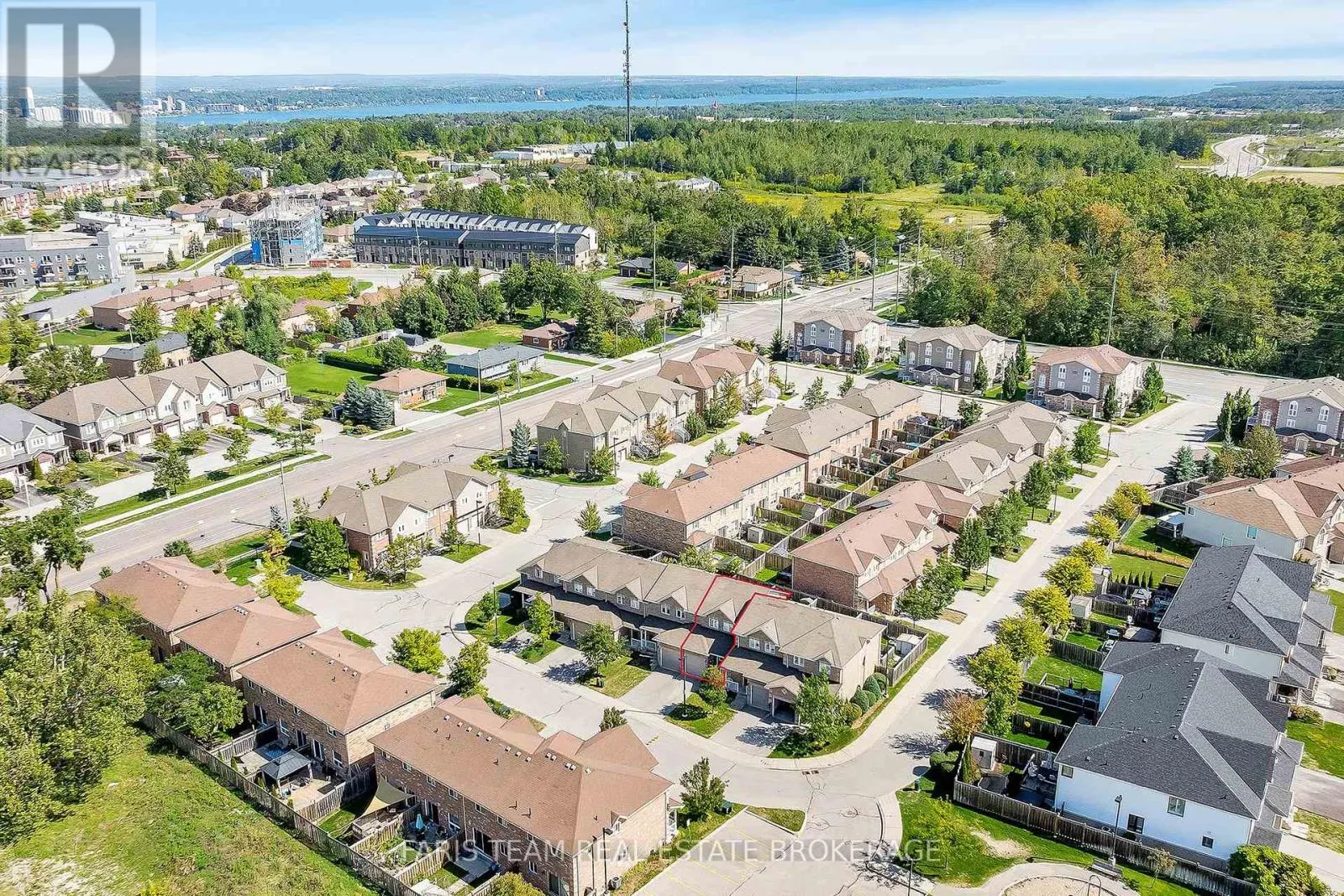 30 SOUTHWOODS CRESCENT