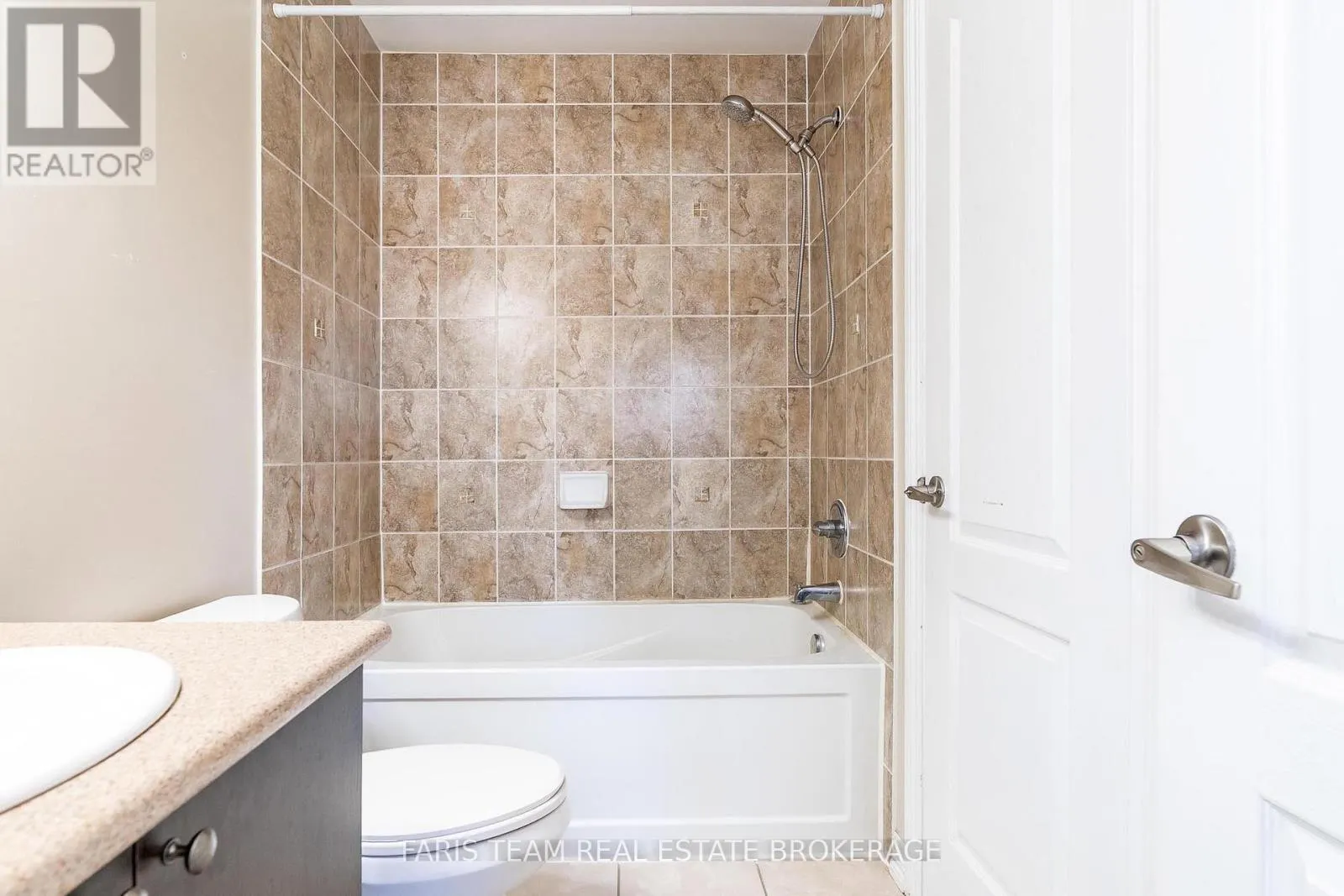 30 SOUTHWOODS CRESCENT