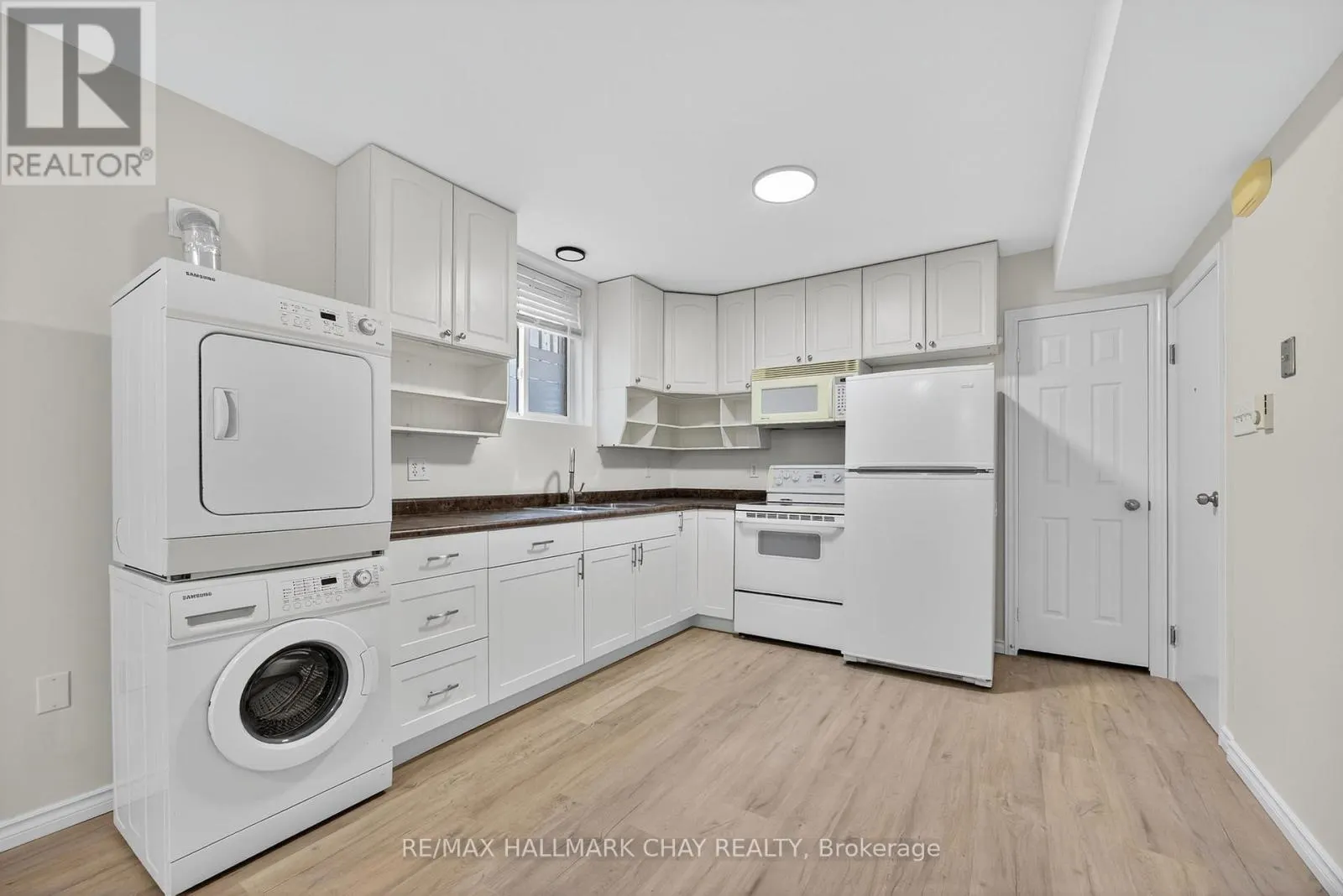 LOWER - 158 PRINGLE DRIVE