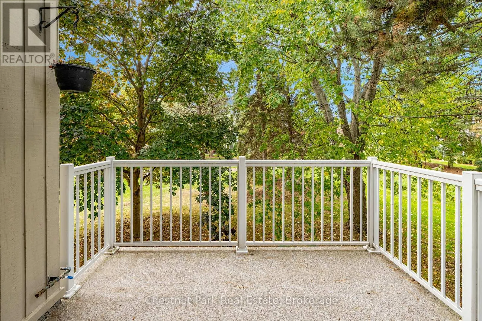 97 - 18 RAMBLINGS WAY, #97