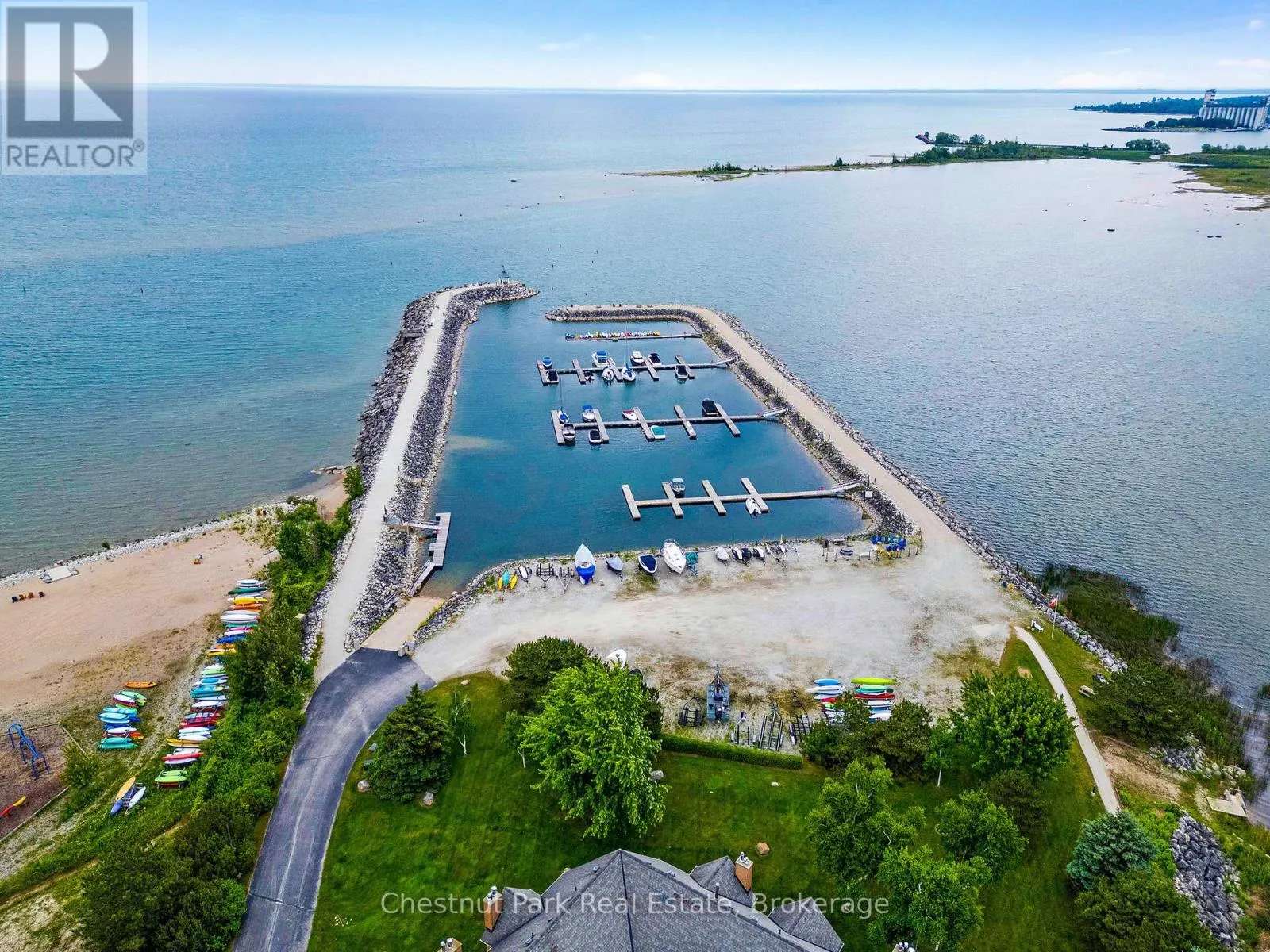 97 - 18 RAMBLINGS WAY, #97