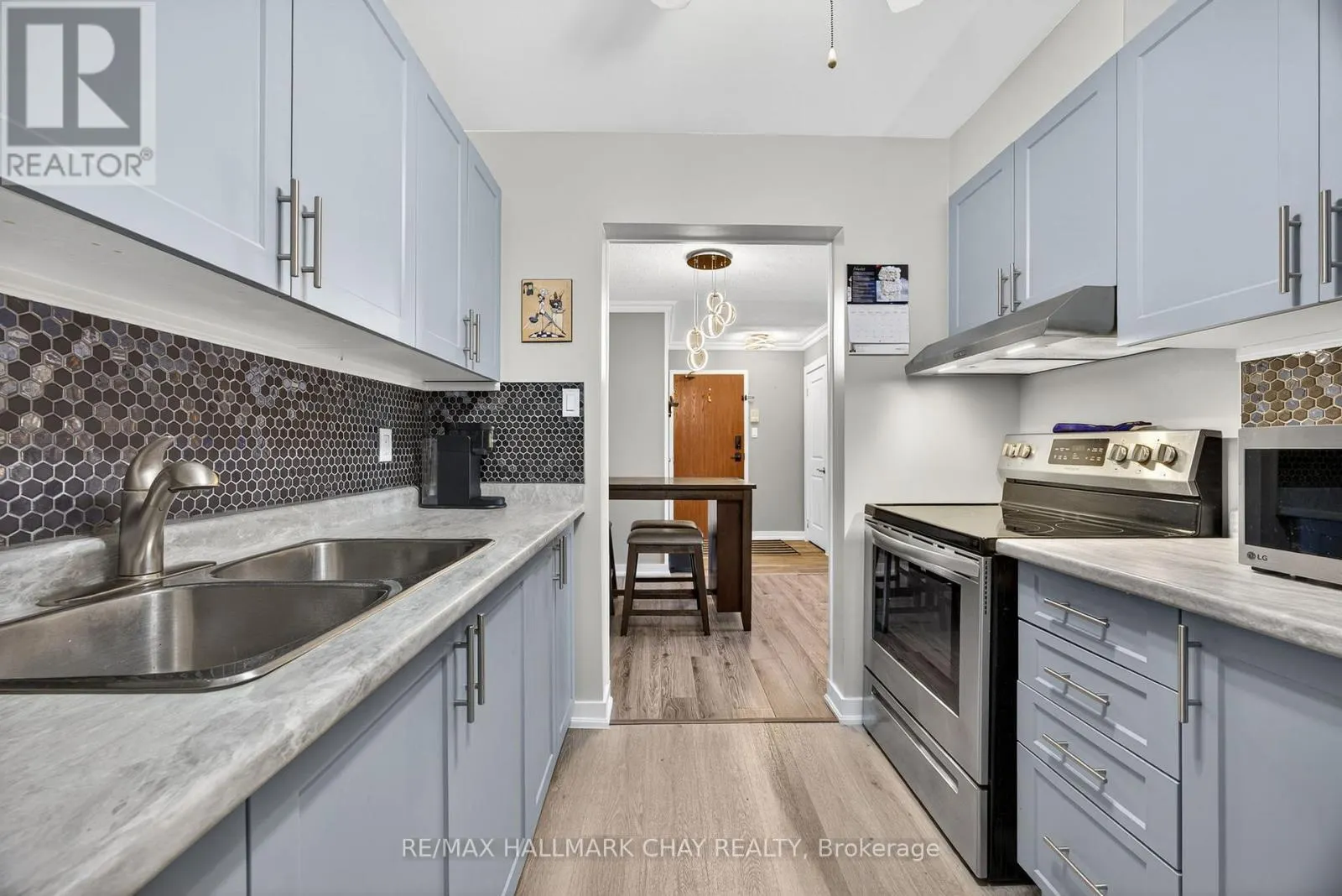 G9 - 147 EDGEHILL DRIVE