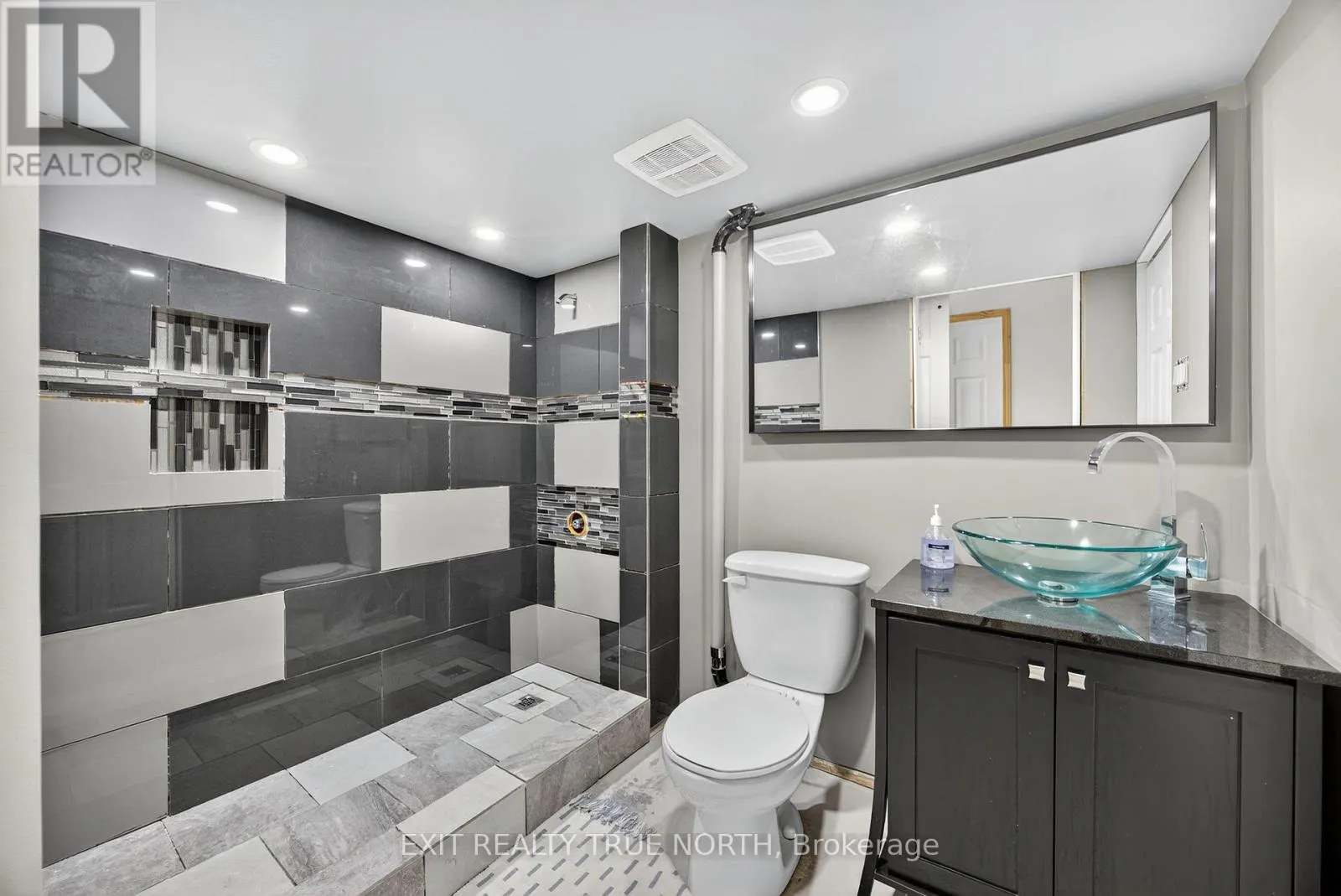 165 RITCHIE CRESCENT