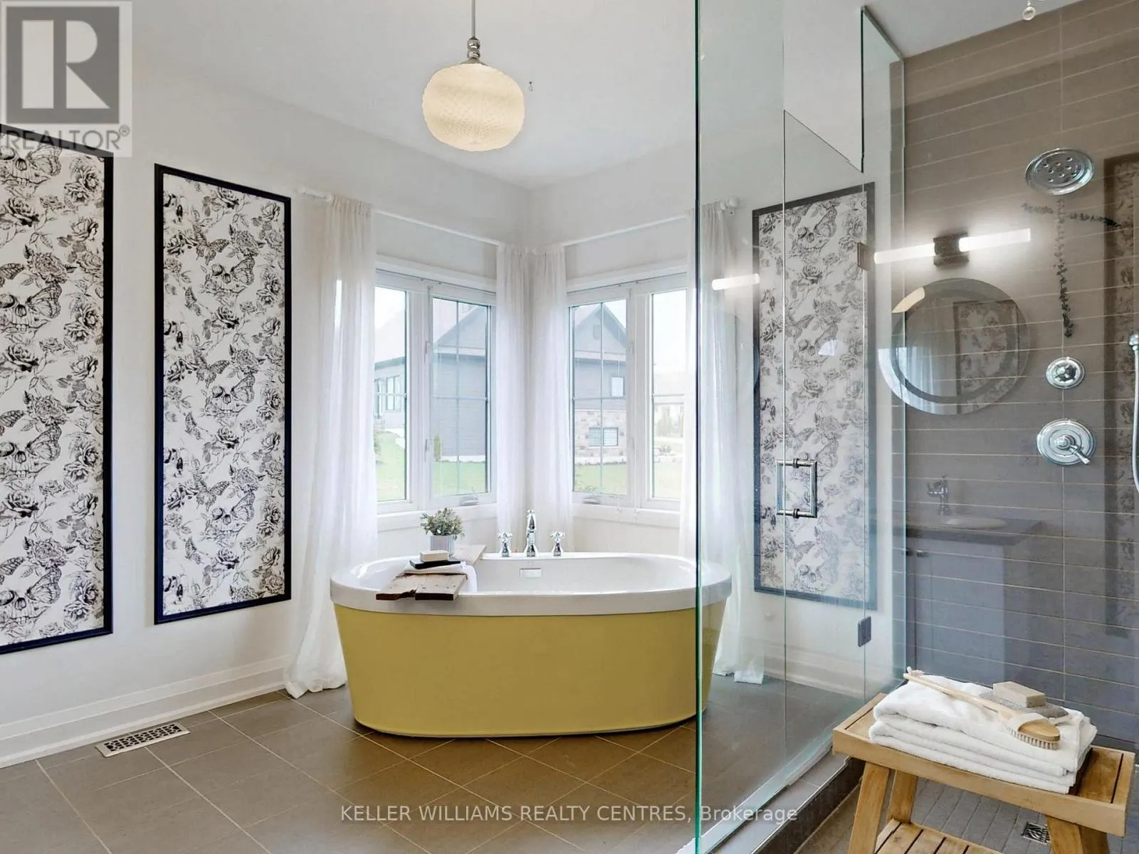 2 THOROUGHBRED DRIVE