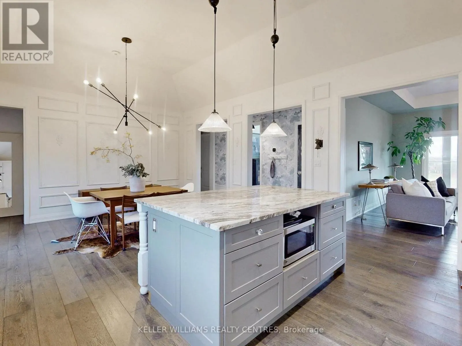 2 THOROUGHBRED DRIVE