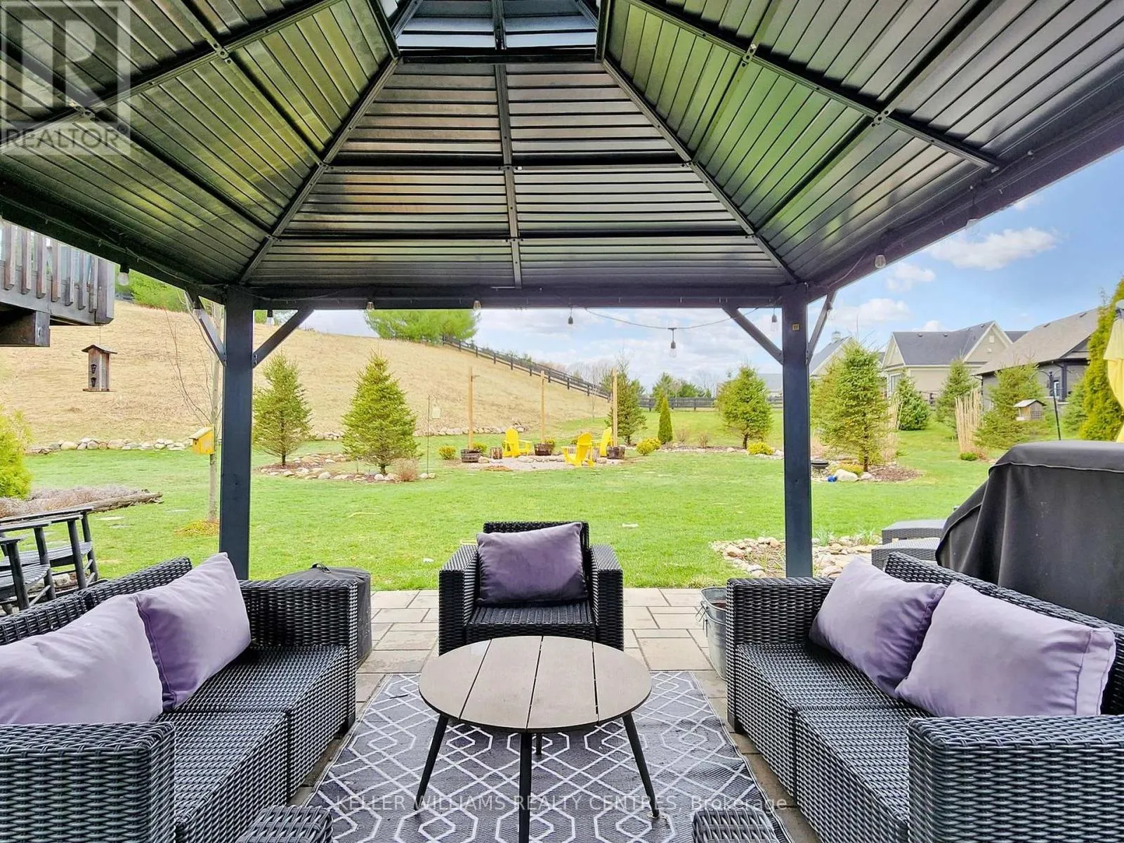 2 THOROUGHBRED DRIVE