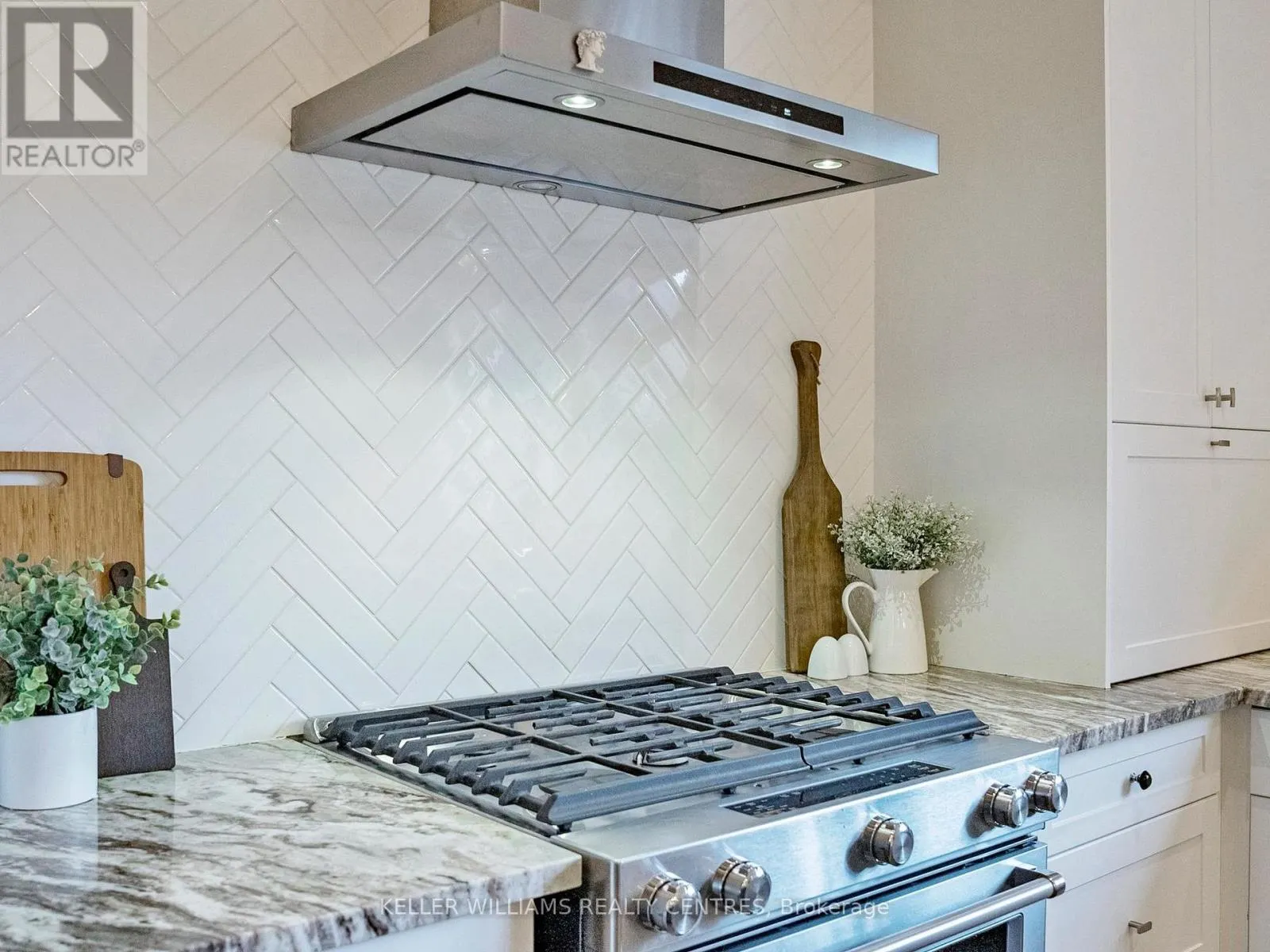 2 THOROUGHBRED DRIVE