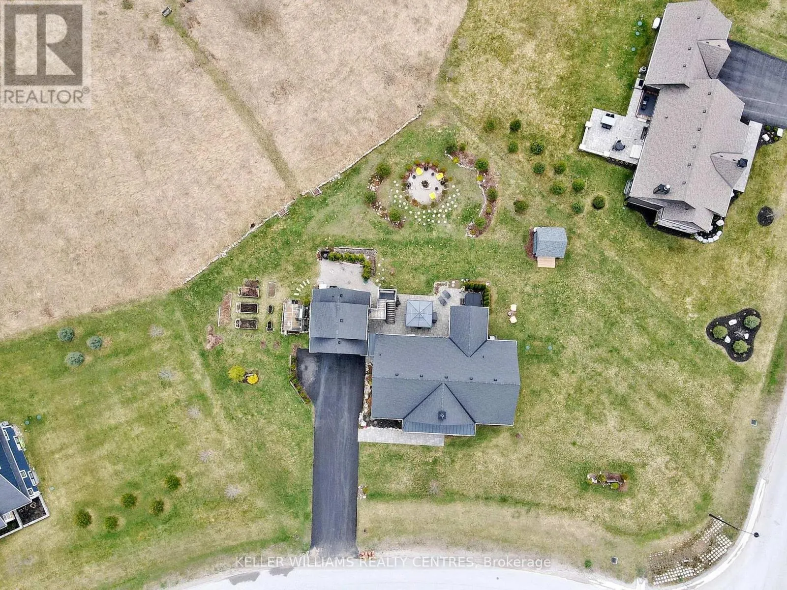 2 THOROUGHBRED DRIVE