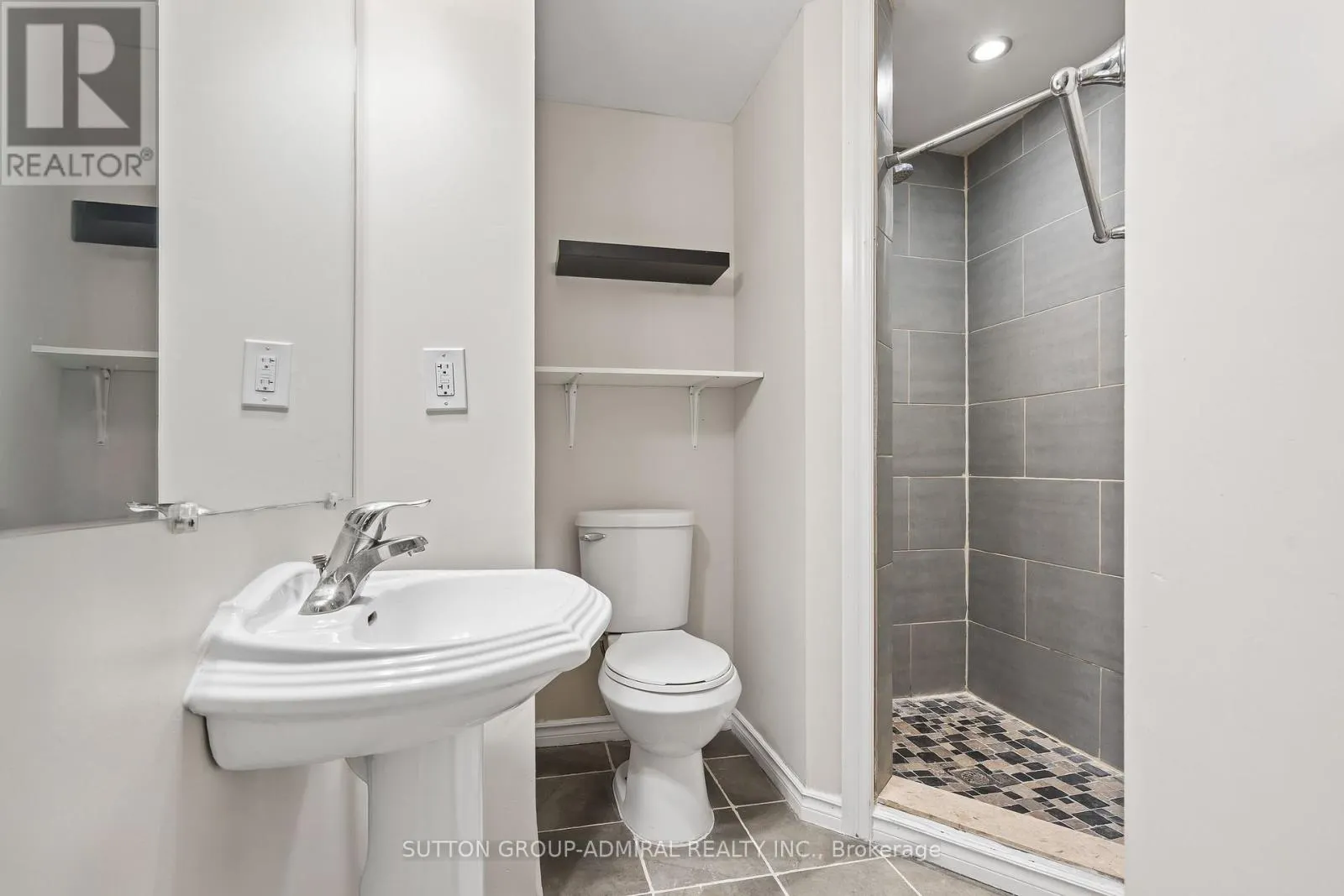 110 CUMBERLAND STREET