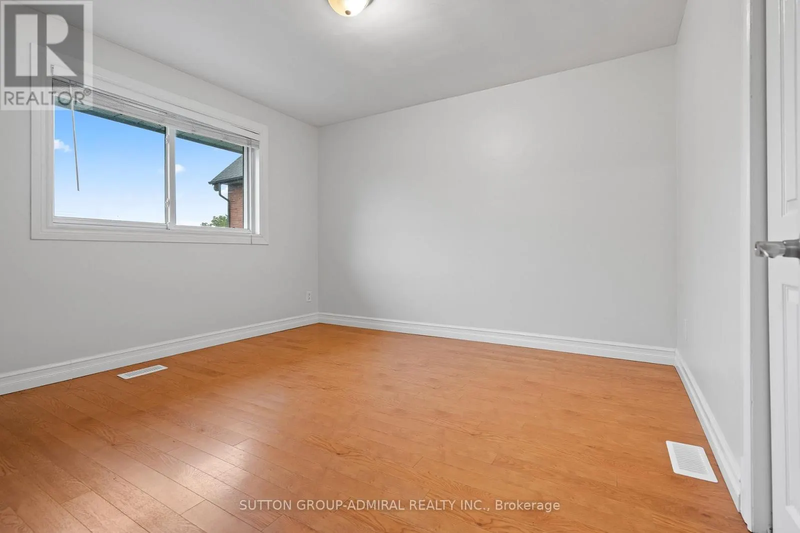 110 CUMBERLAND STREET