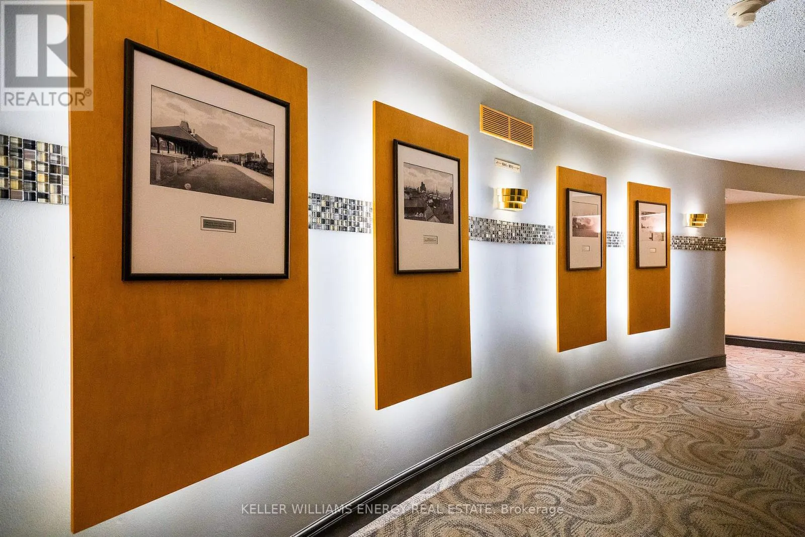 901 - 24 RAMBLINGS WAY, #901