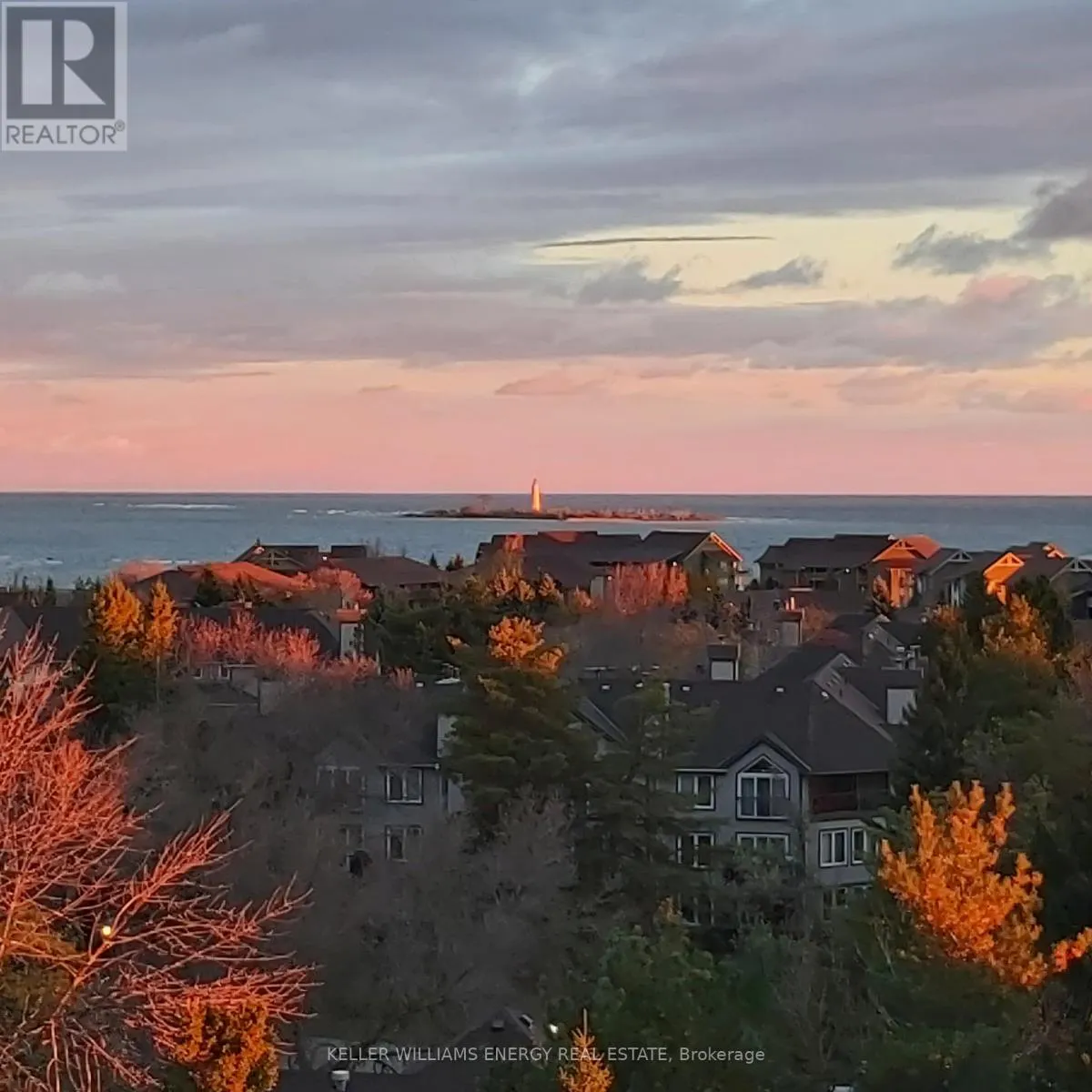 901 - 24 RAMBLINGS WAY, #901