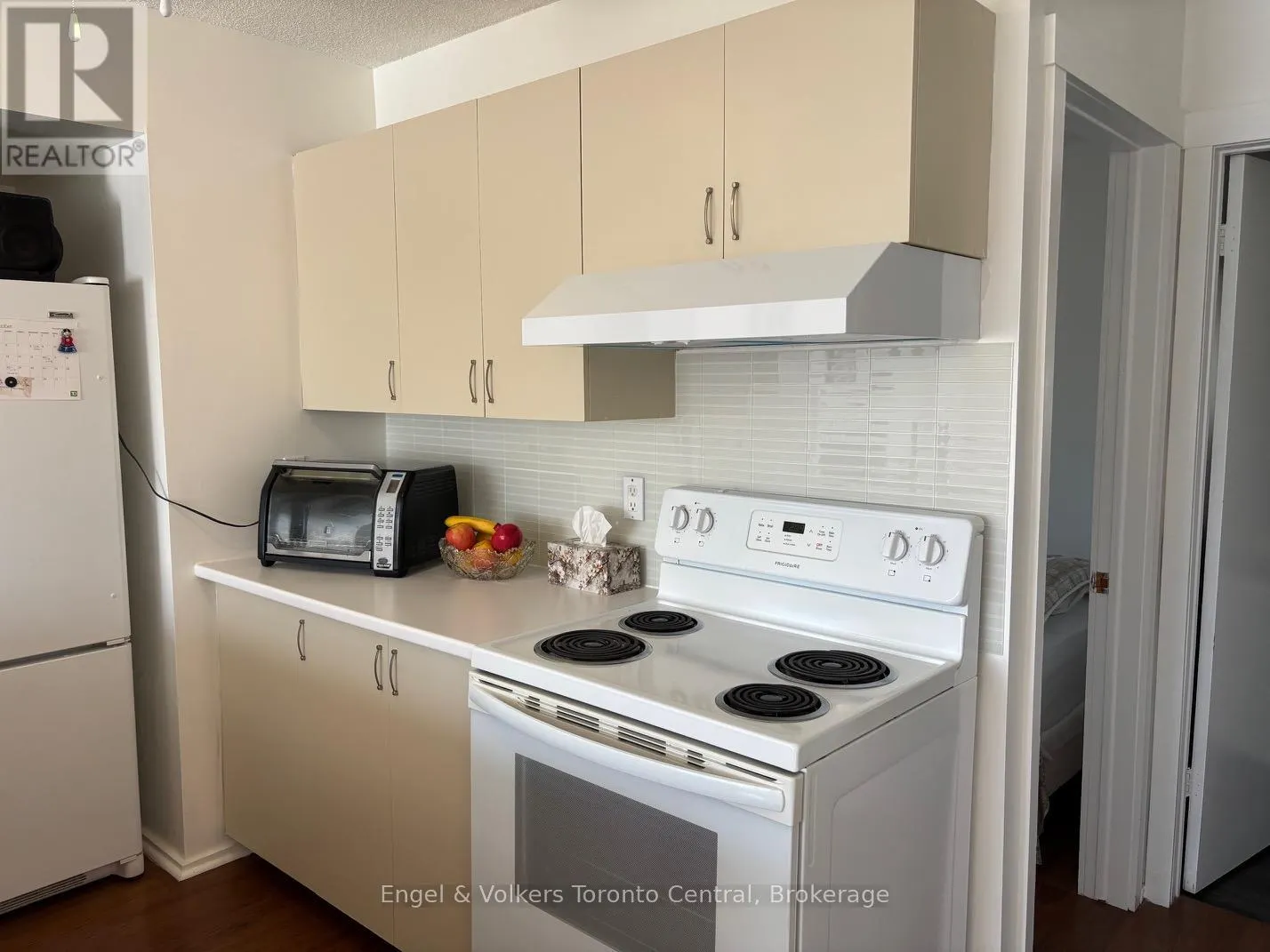 93 - 23 DAWSON DRIVE, #93