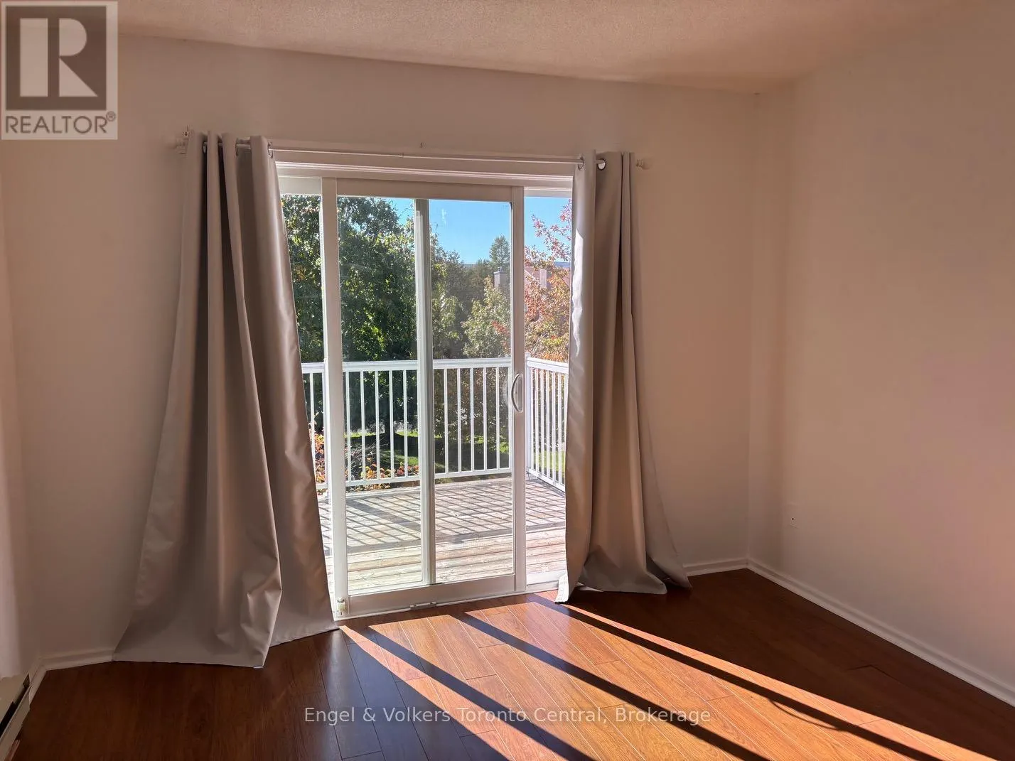 93 - 23 DAWSON DRIVE, #93