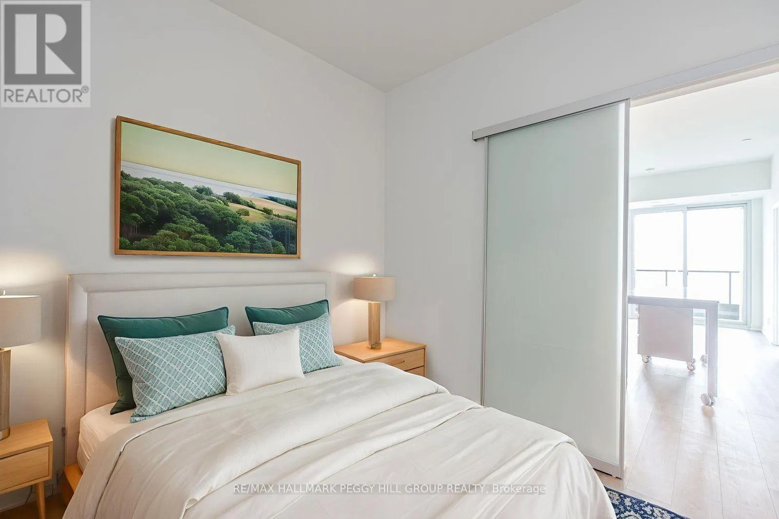 1001 - 39 MARY STREET