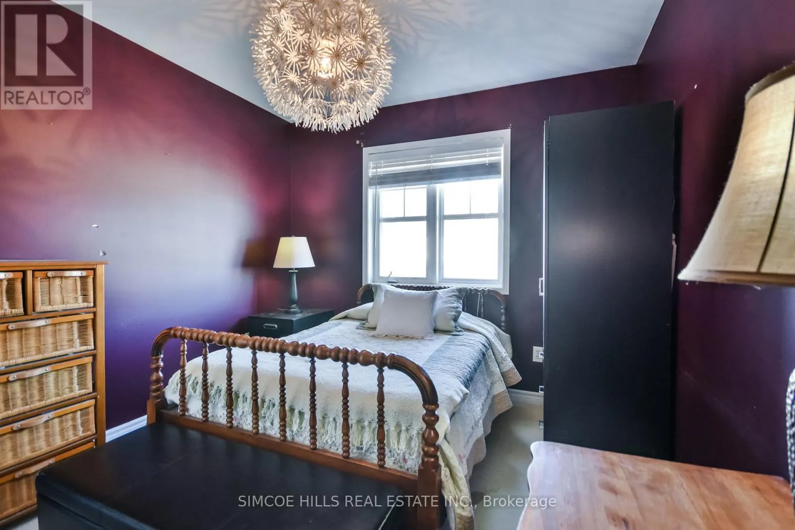 17 - 800 WEST RIDGE BOULEVARD