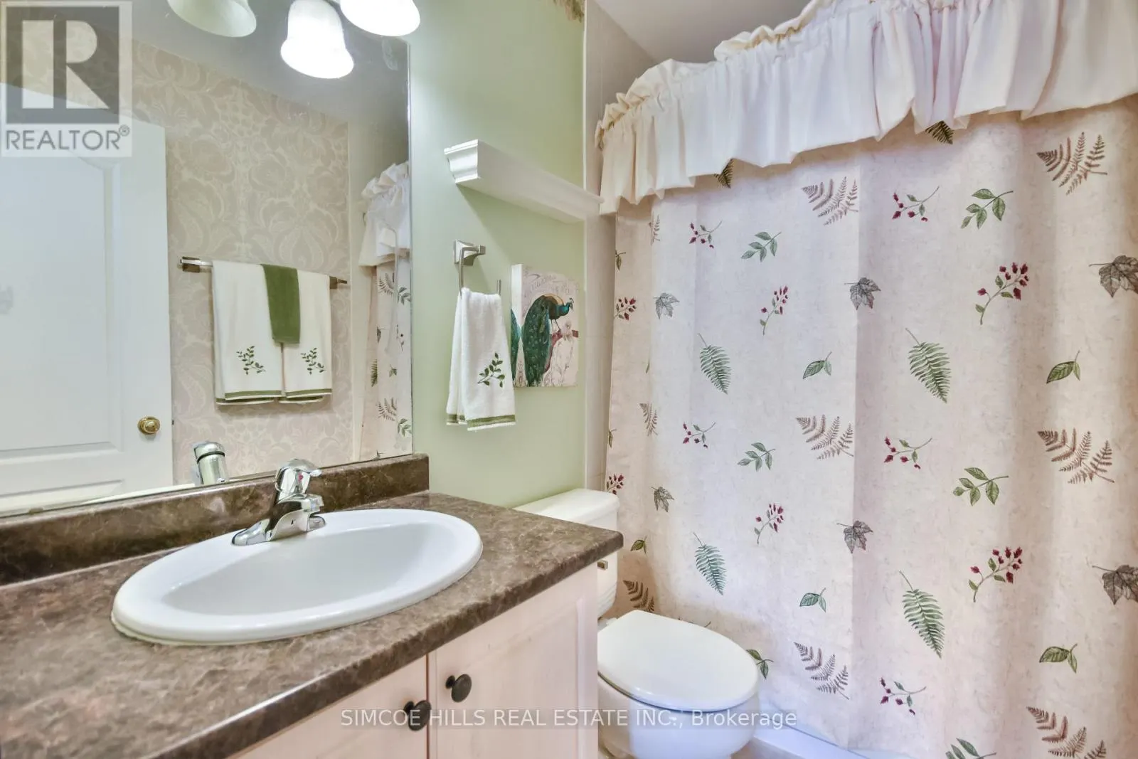 17 - 800 WEST RIDGE BOULEVARD