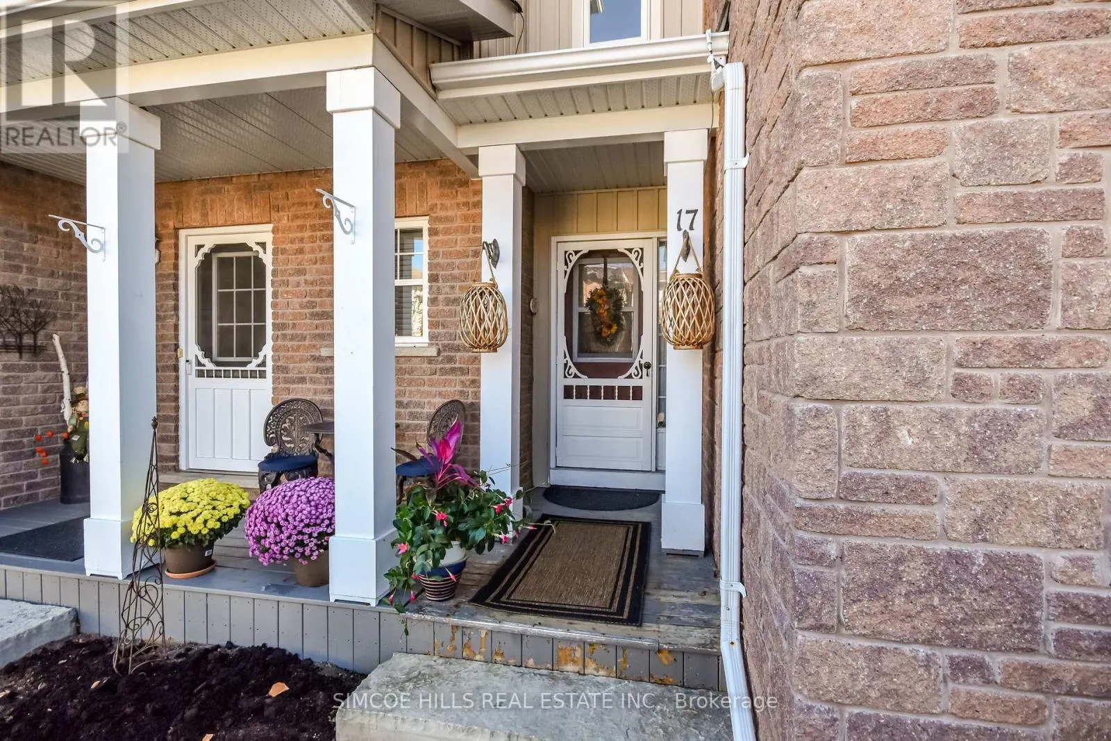 17 - 800 WEST RIDGE BOULEVARD