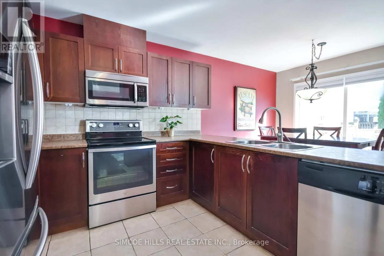 17 - 800 WEST RIDGE BOULEVARD