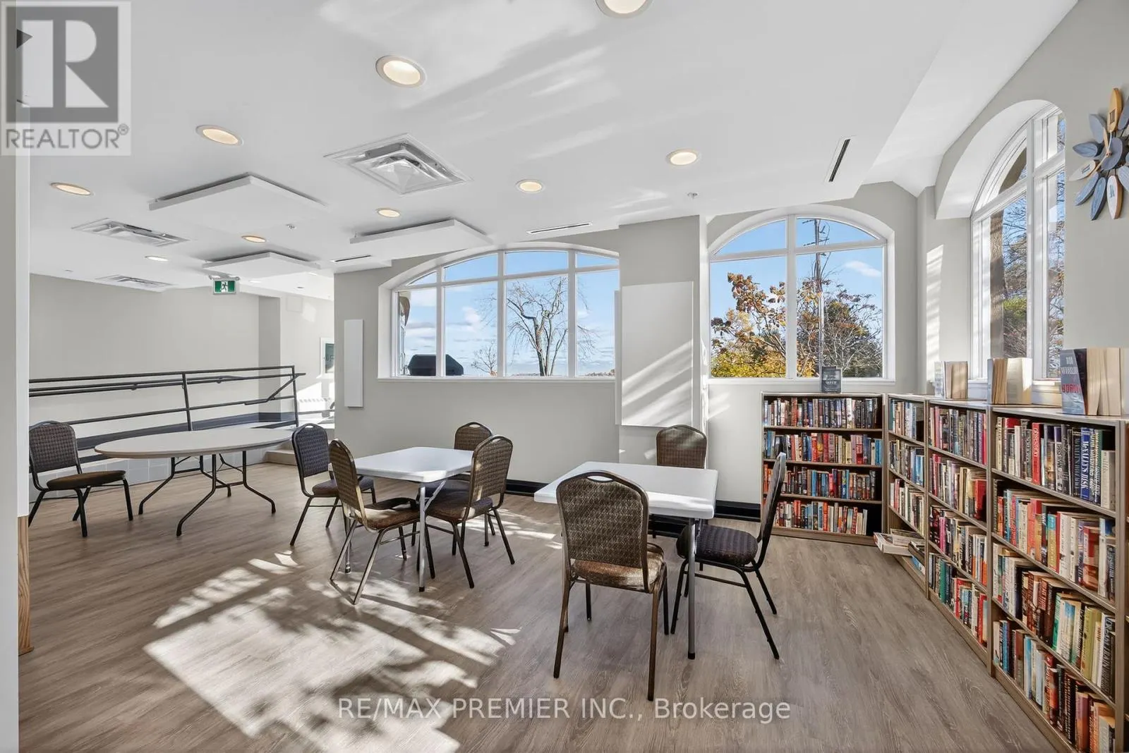 414 - 354 ATHERLEY ROAD