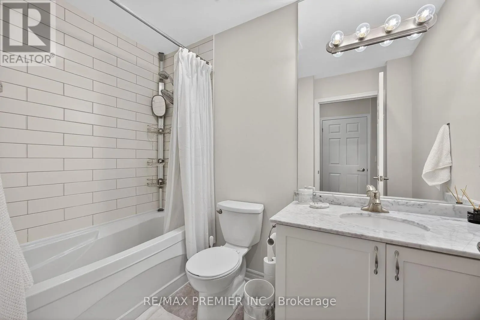 414 - 354 ATHERLEY ROAD