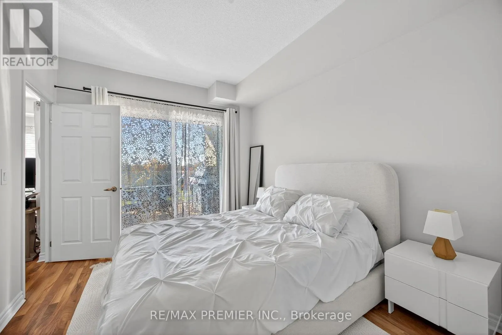 414 - 354 ATHERLEY ROAD