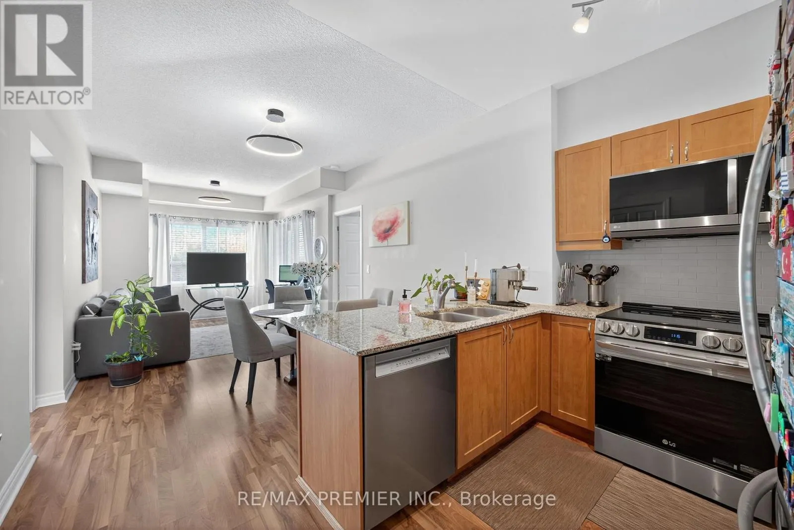 414 - 354 ATHERLEY ROAD