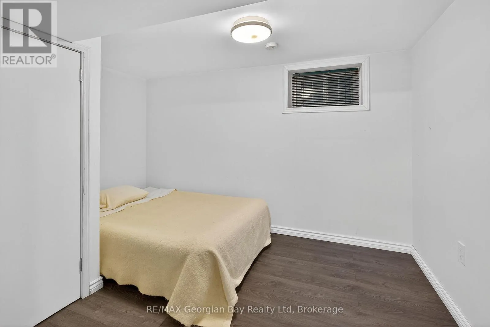 1034 PINE GROVE ROAD