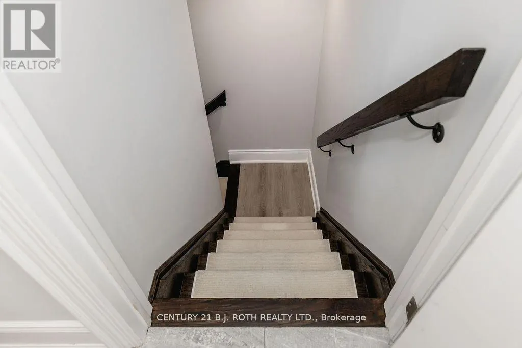 20 WESTMINSTER CIRCLE