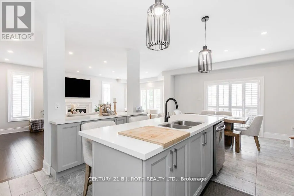 20 WESTMINSTER CIRCLE