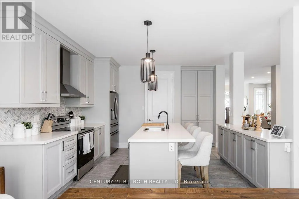 20 WESTMINSTER CIRCLE