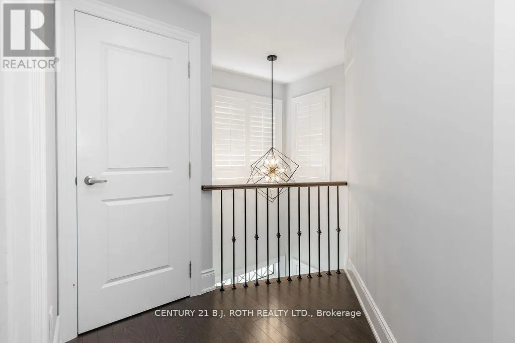 20 WESTMINSTER CIRCLE