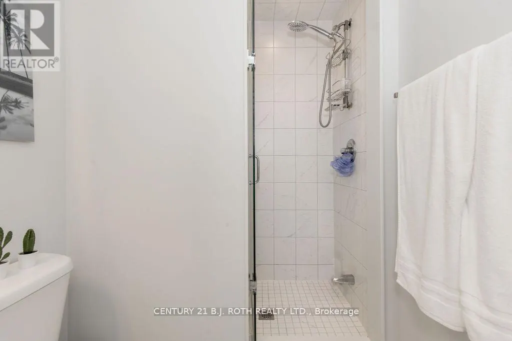 20 WESTMINSTER CIRCLE