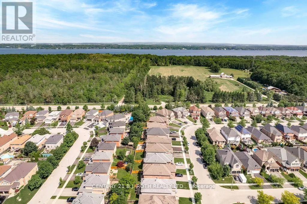 20 WESTMINSTER CIRCLE