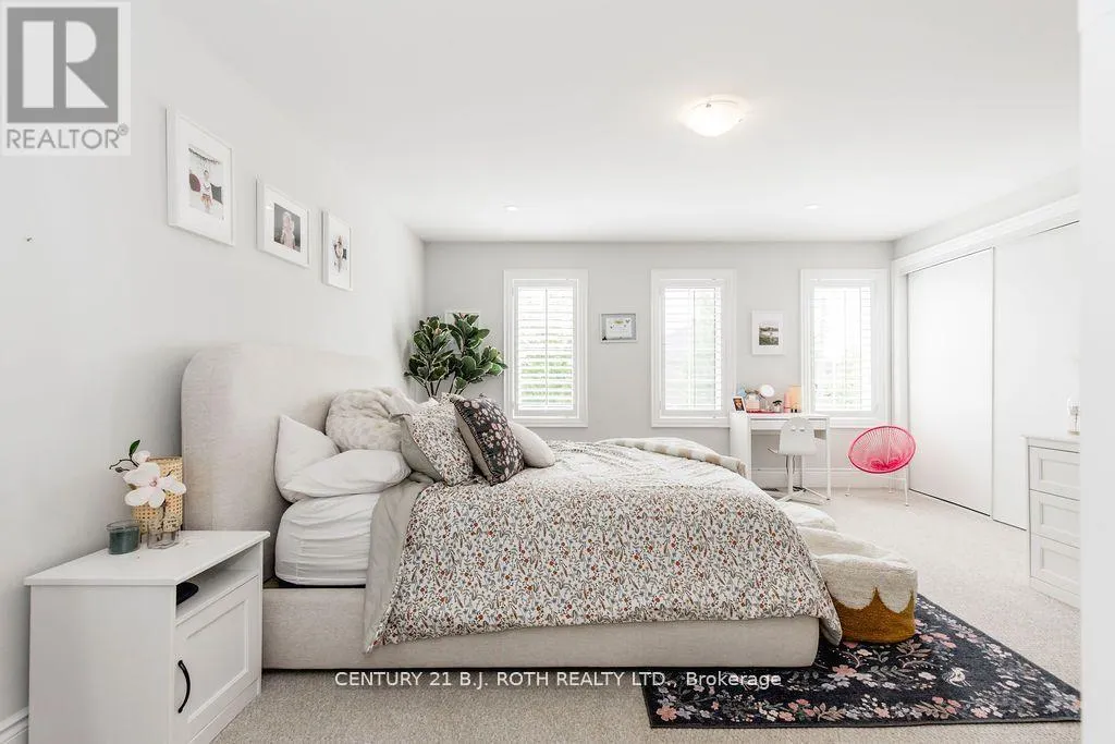 20 WESTMINSTER CIRCLE