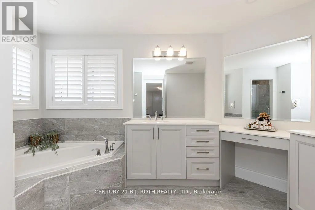 20 WESTMINSTER CIRCLE