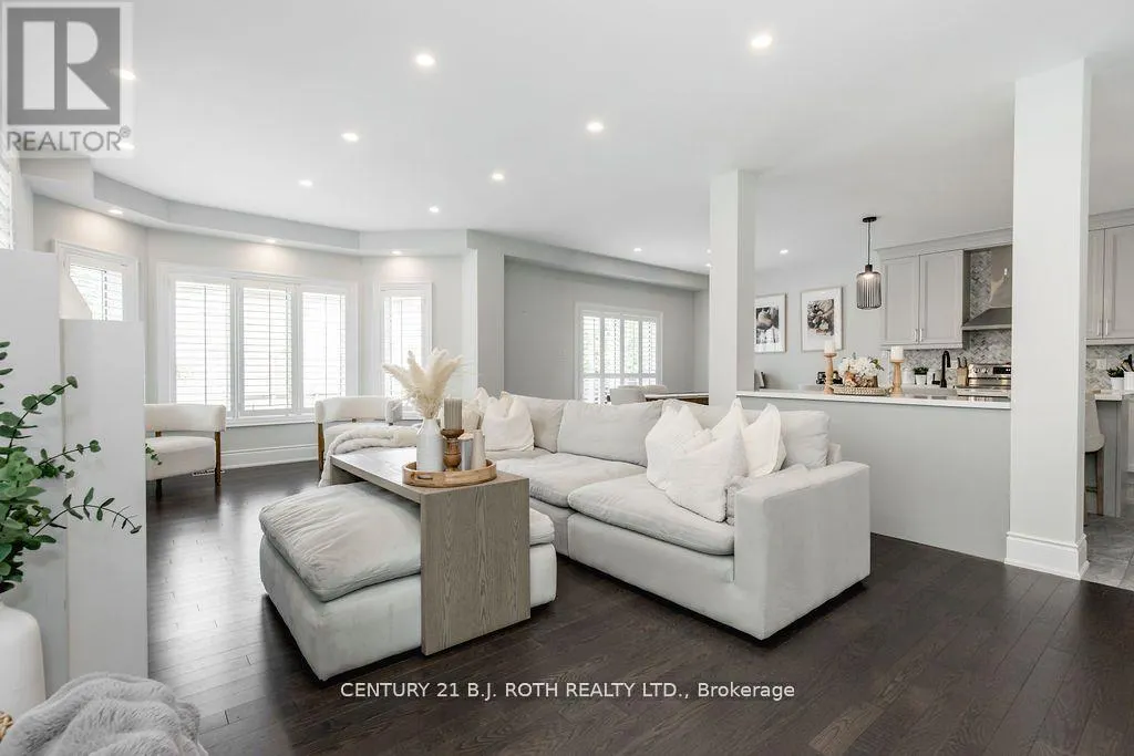 20 WESTMINSTER CIRCLE