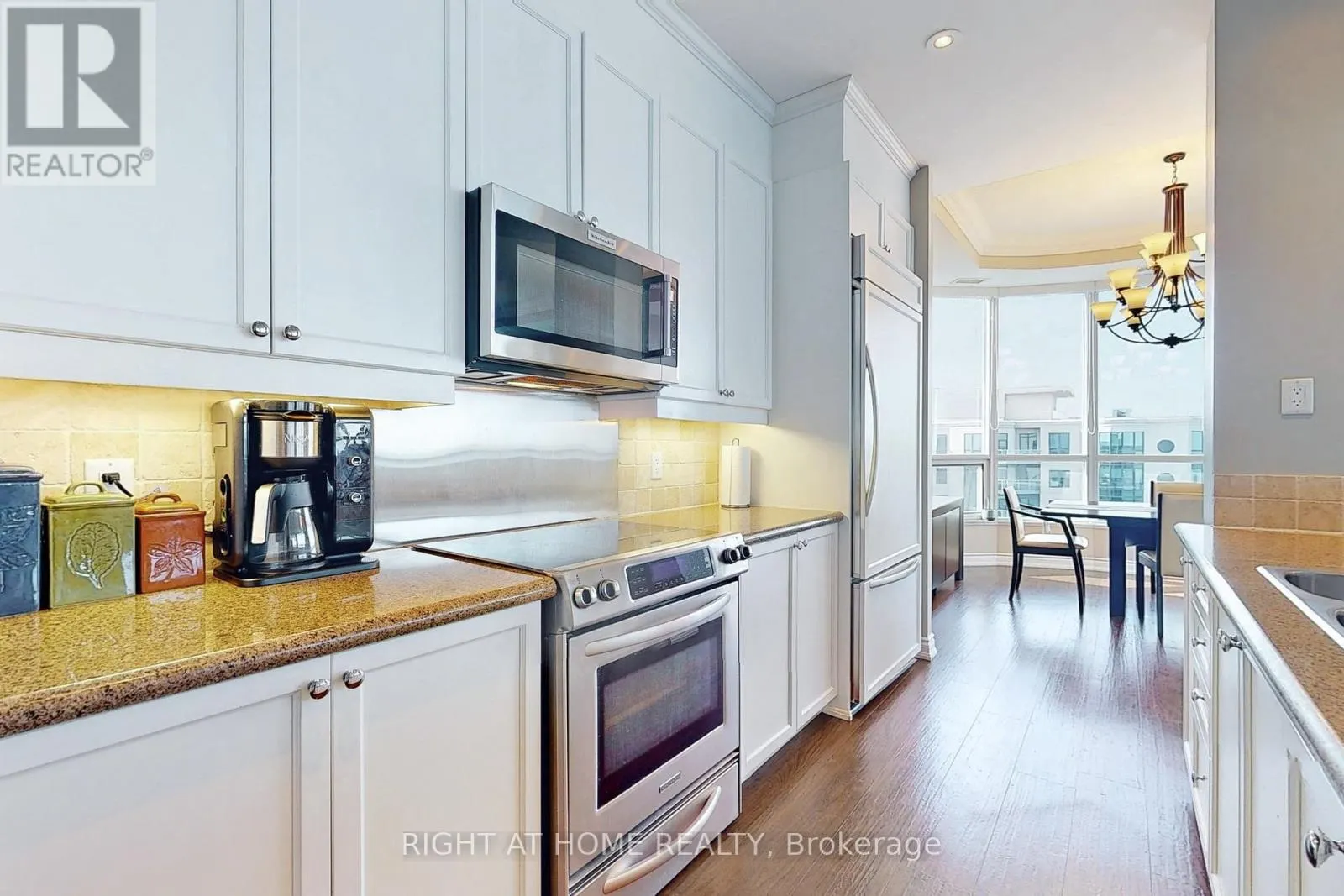 PH06 - 37 ELLEN STREET