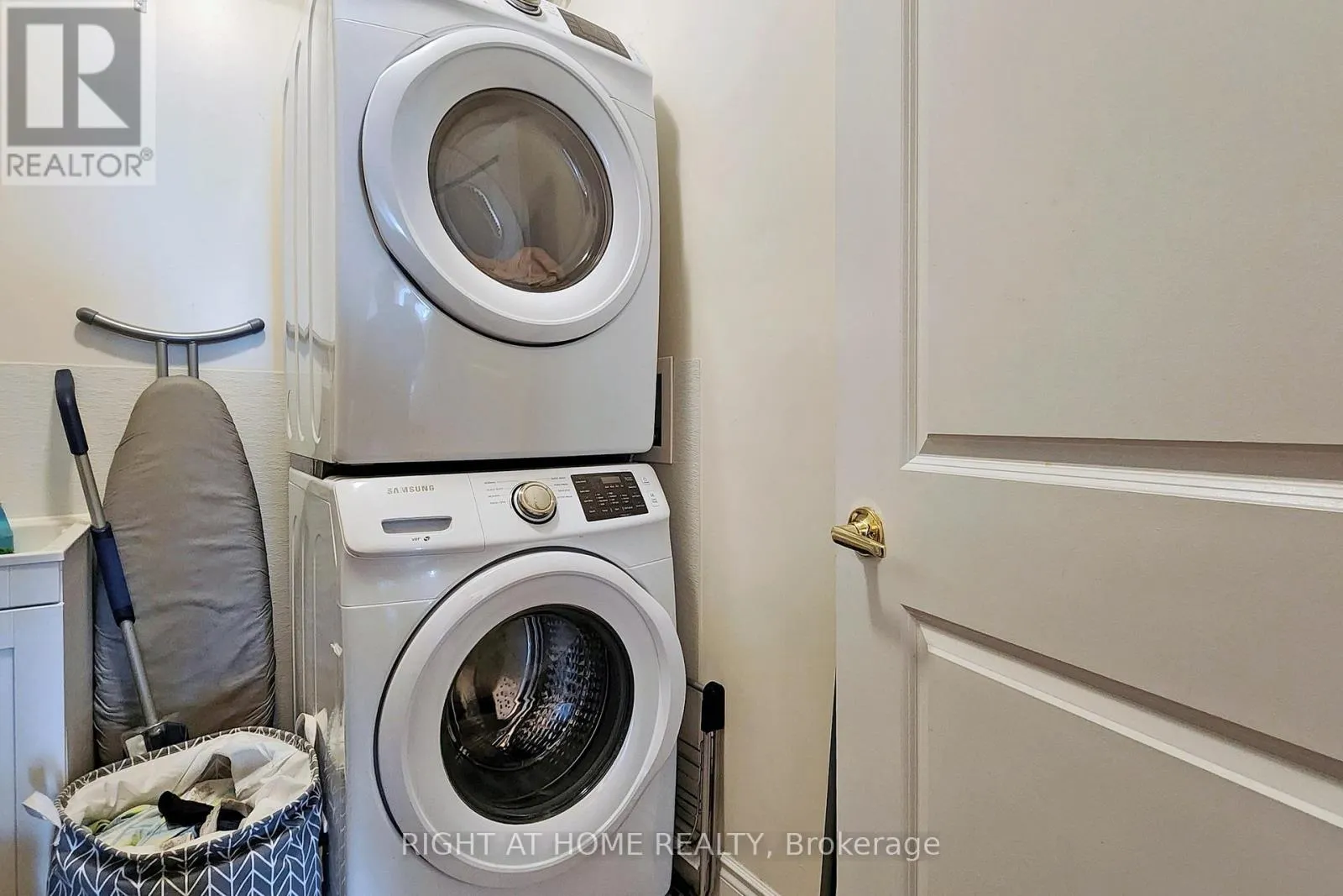 PH06 - 37 ELLEN STREET