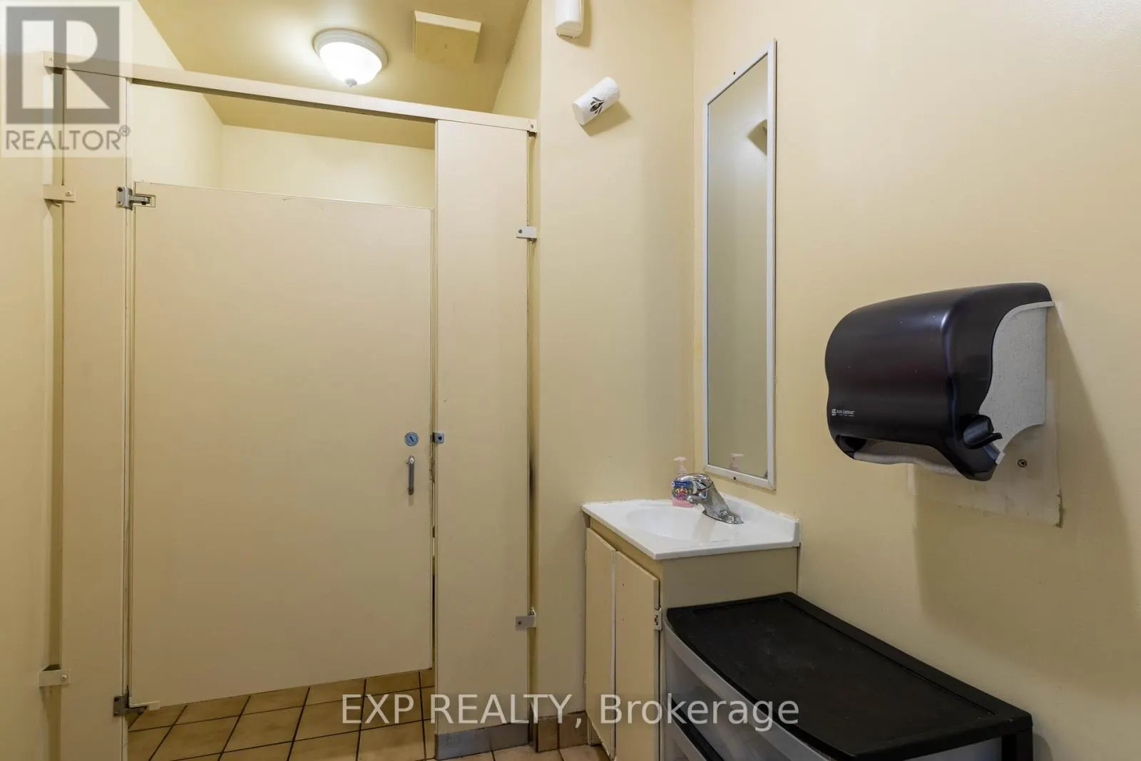 1726 EARL HAID AVENUE