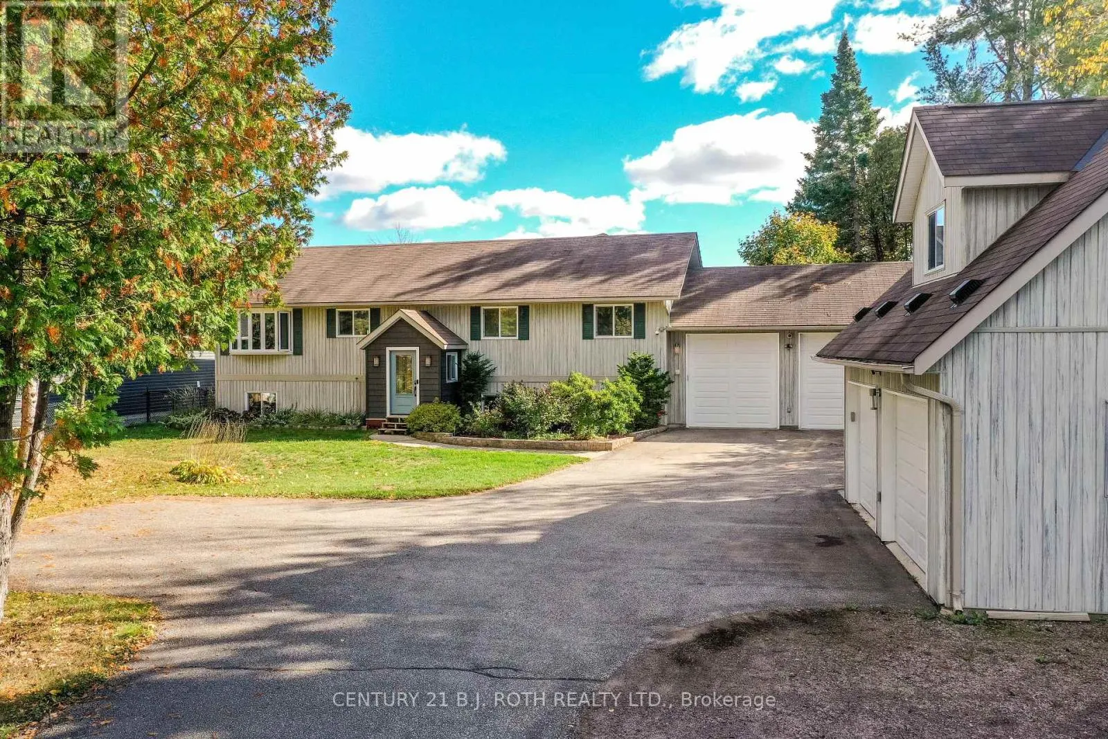 3371 LAKE ST. GEORGE BOULEVARD