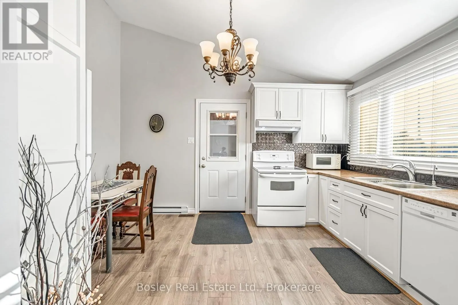 124 - 1080 COUNTY ROAD, #124