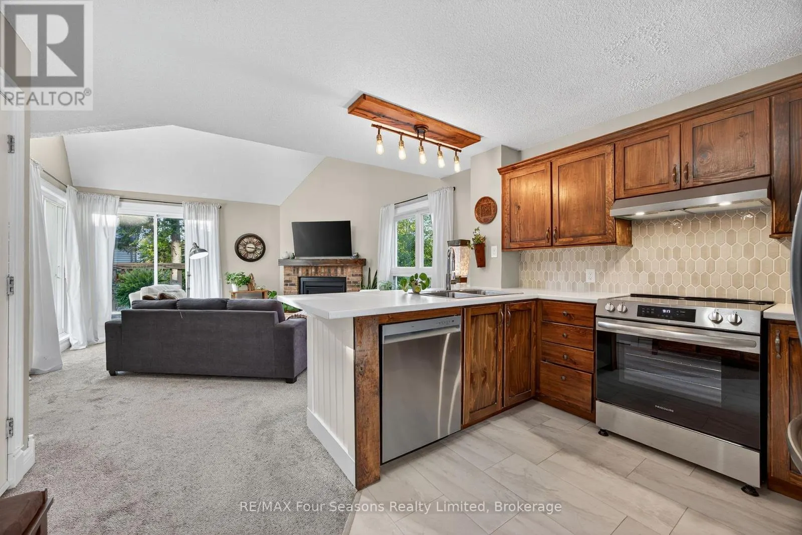 164 - 51 TROTT BOULEVARD, #164