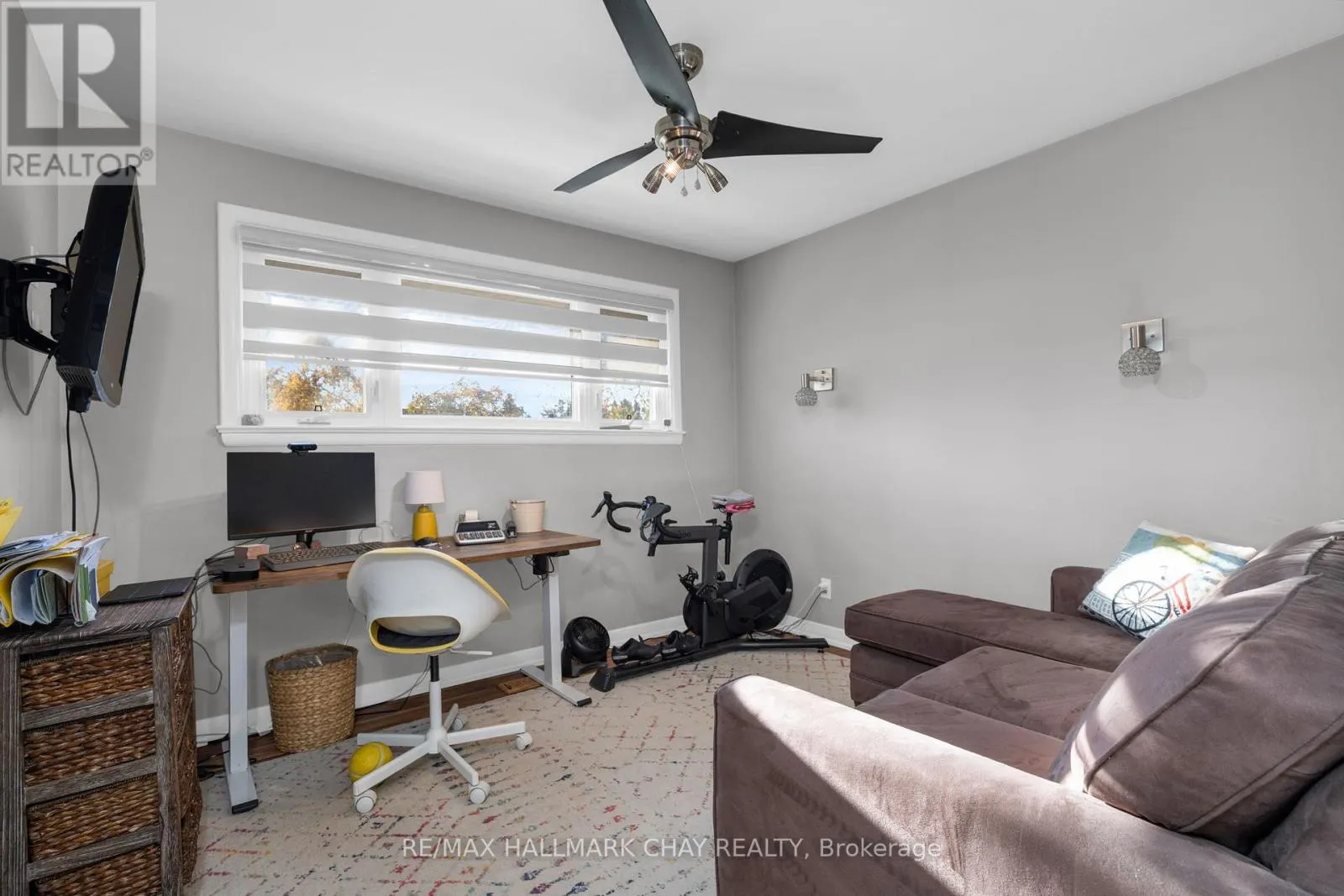 15 BOTHWELL CRESCENT