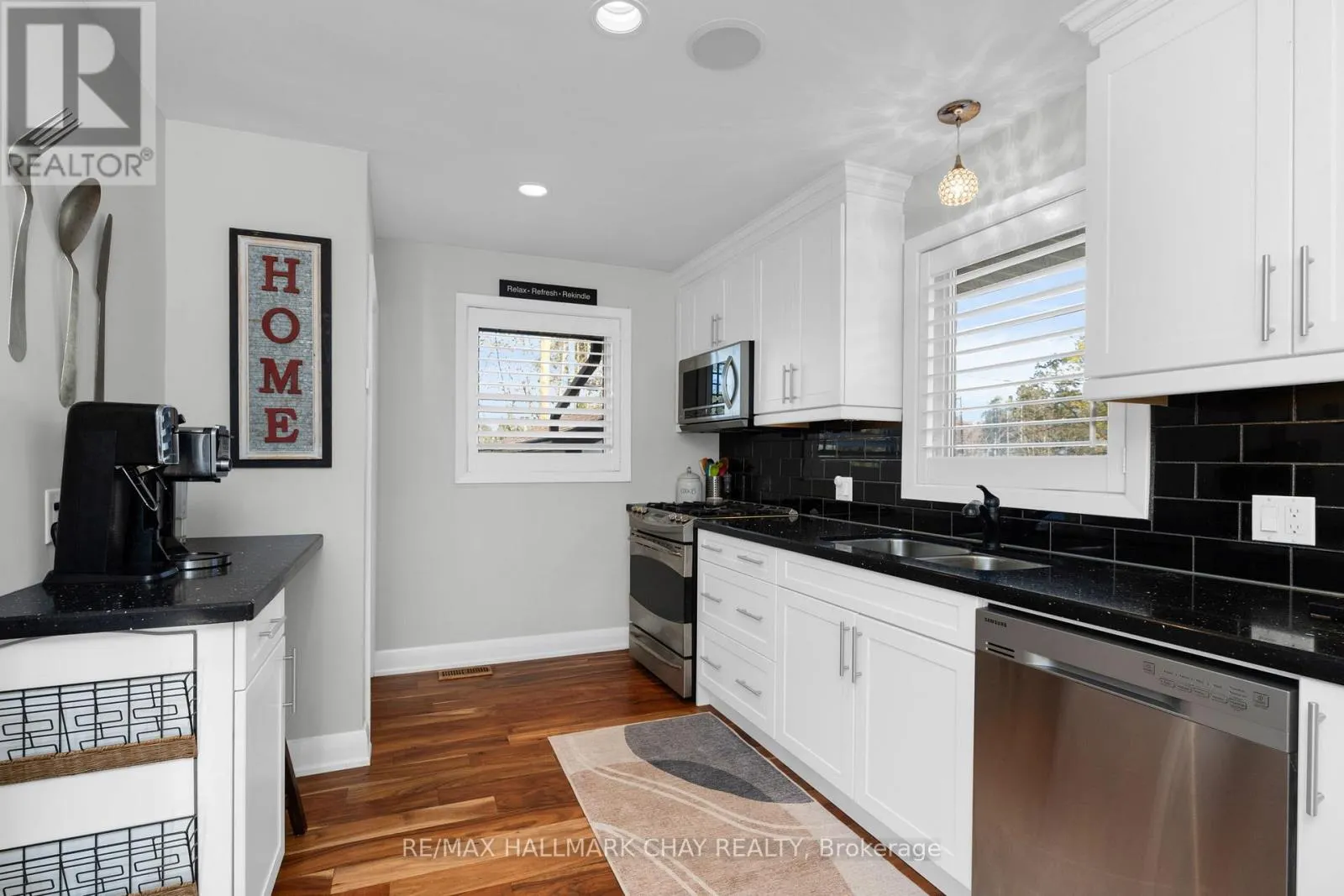 15 BOTHWELL CRESCENT