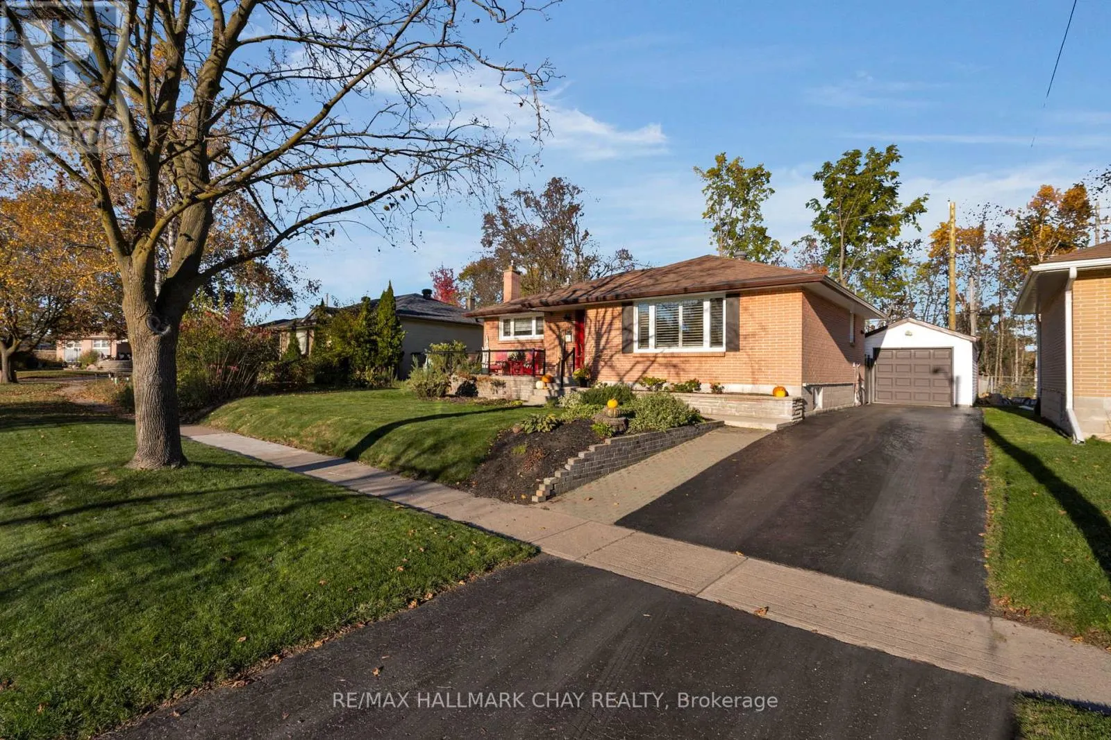 15 BOTHWELL CRESCENT